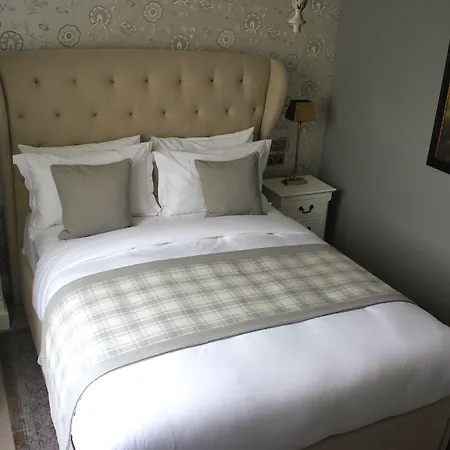 The Hayden Pub & Rooms-2